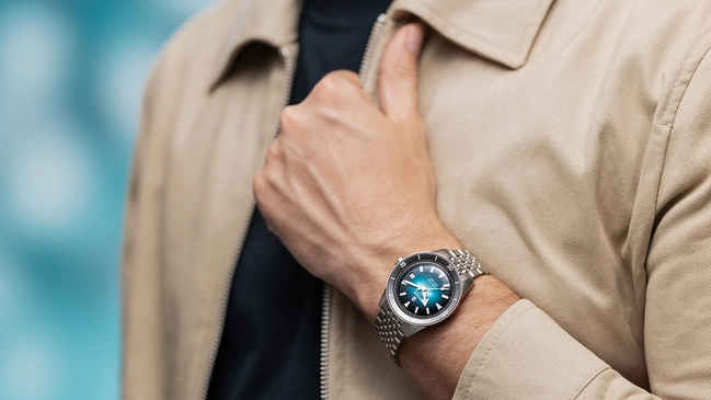 Rado Captain Cook Ref. R32223213 am Arm getragen