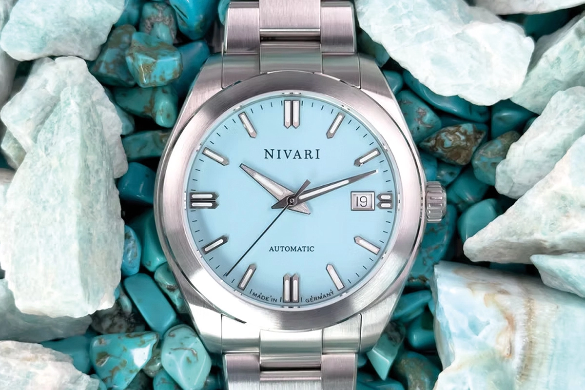 Nivari Eden Uhr mit blauem Zifferblatt