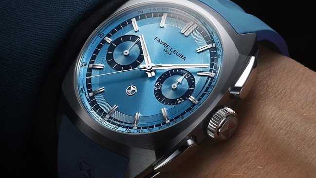 Favre Leuba, Automatikuhr mit eisblauem Zifferblatt