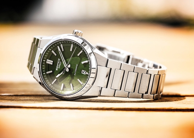 Casio Edifice EFK-100 mit grünem Zifferblatt