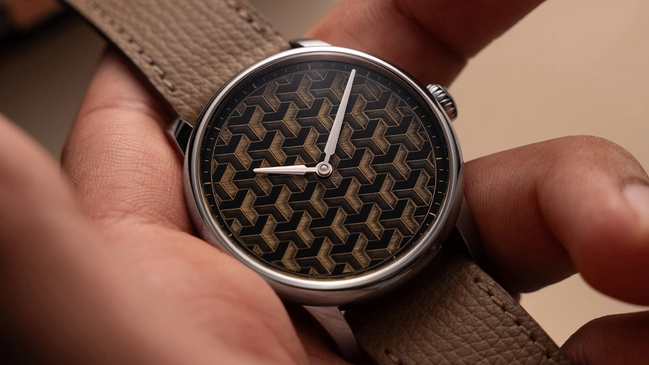 Louis Erard x Wire Art – Fil d’Or, Edelstahluhr mit Automatikkaliber
