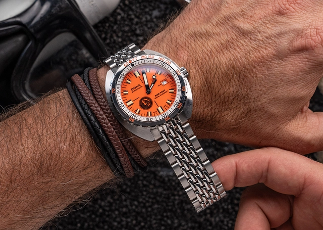 Doxa, Taucheruhr mit orangefarbenem Zifferblatt