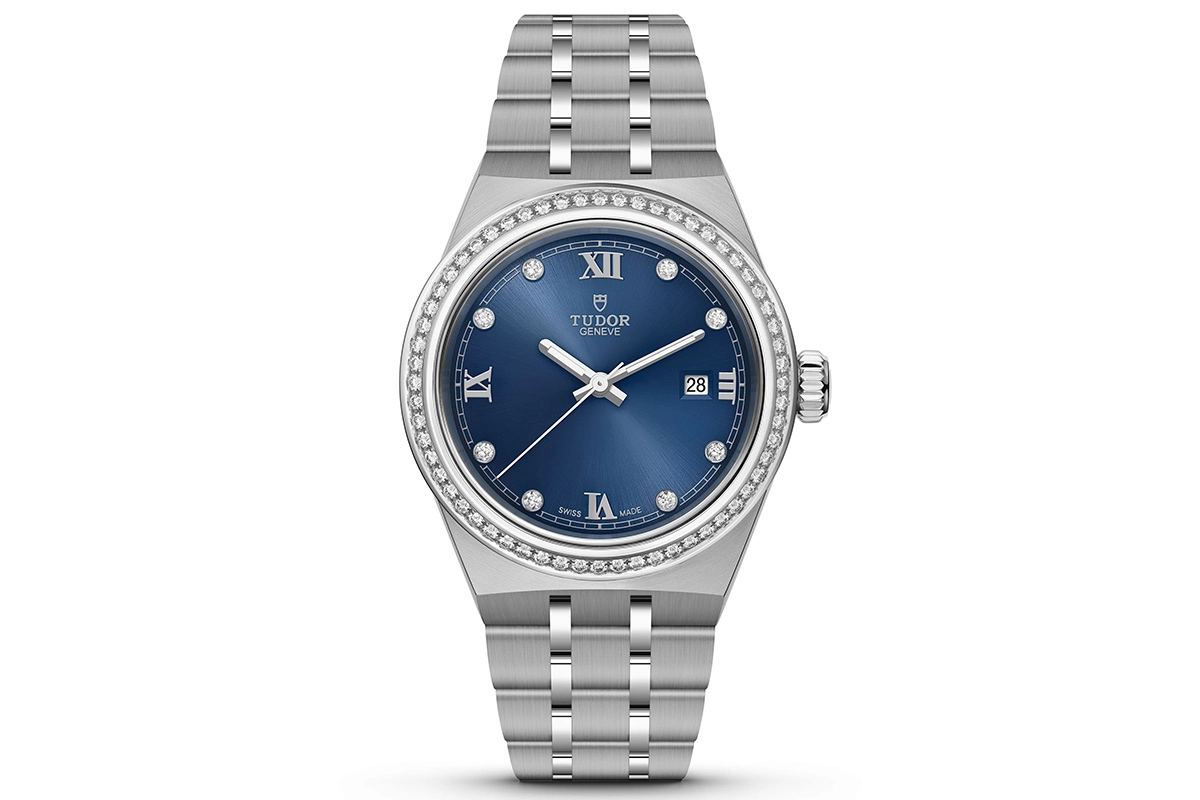 Tudor Royal, Referenz M28320-0002, Stahluhr vor weißem Hintergrund