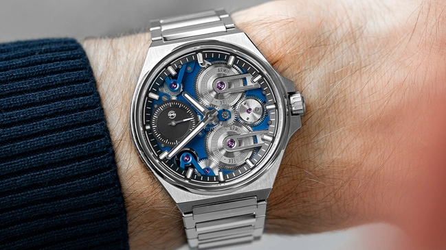 Armin Strom – One Week Manufacture Edition Blue, skelettierte Uhr mit Handaufzugskaliber
