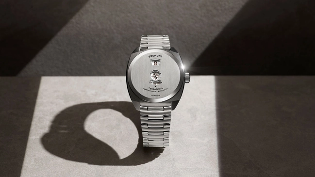 Bremont Terra Nova Jumping Hour 38 mm Stahl mit Stahlband