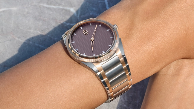 Parmigiani Fleurier – Tonda PF Automatic 36 mm „Deep Ruby“ Bicolor, Luxusuhr mit Automatikkaliber