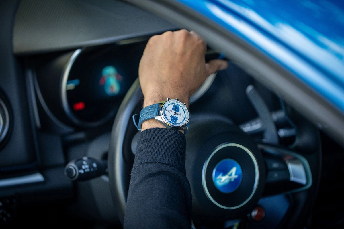 Yema Rallygraf Alpine Cup Series Limited Edition am Arm