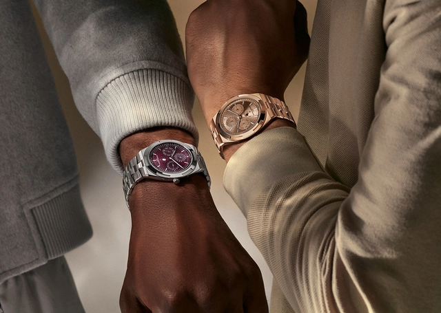 Vacheron Constantin Overseas Perpetual Calendar Ultra-Thin, beide Uhren am Handgelenk