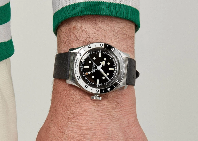 Serica, Edelstahluhr mit GMT-Komplikation