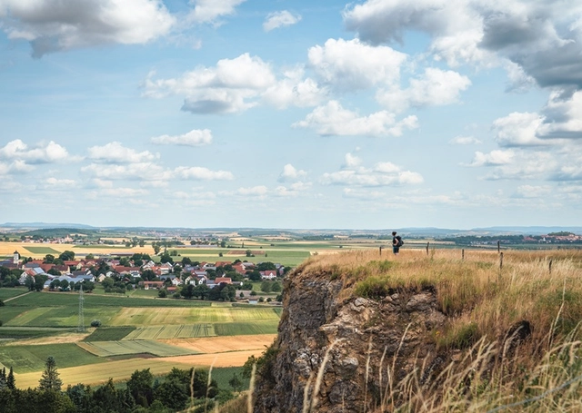 Drohnenblick auf das Schloss Allstedt