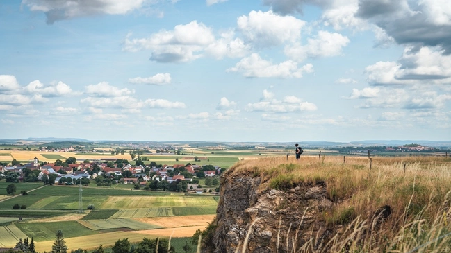 Drohnenblick auf das Schloss Allstedt