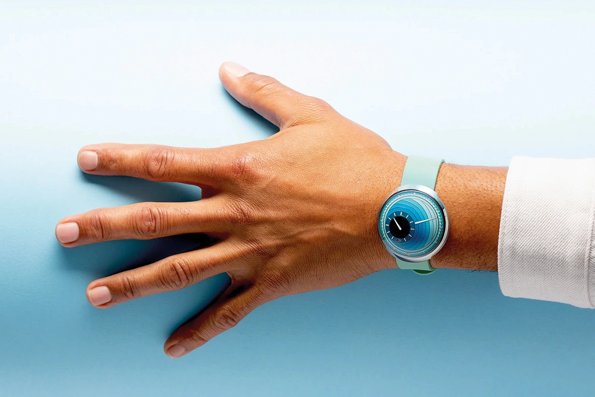 Ressence Type 8 Daniel Engelberg DE2, türkise Uhr