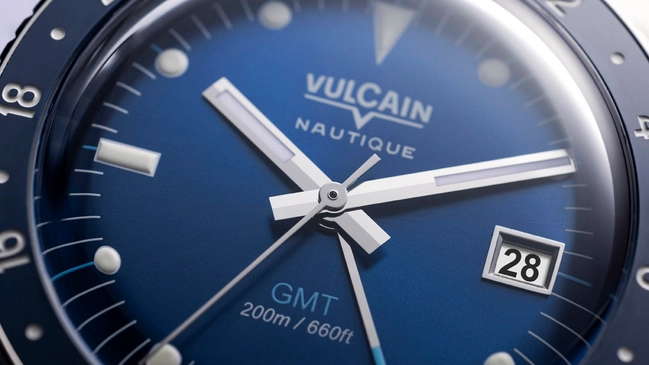 Vulcain Skindiver Nautique GMT blau Close-up