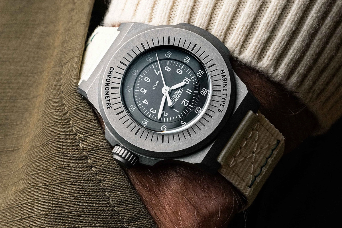 Laventure – Marine Type 3 Laventure – Marine Type 3, Toolwatch aus Titan