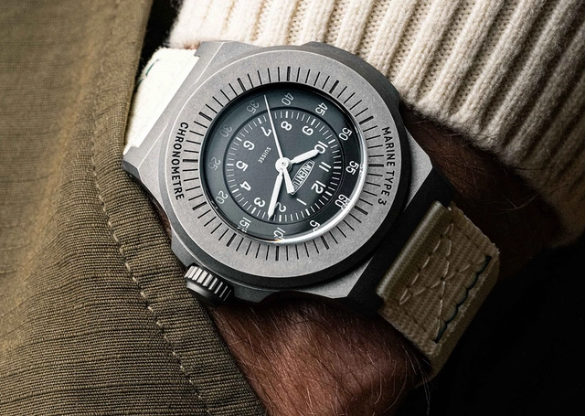 Laventure – Marine Type 3, Toolwatch aus Titan