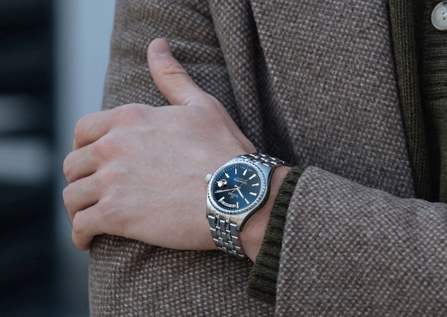 Titoni: Cosmo King Wristshot