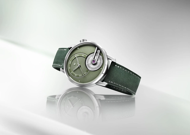 Armin Strom Tribute 1 Green liegend