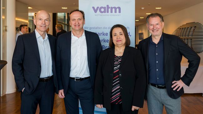 Die vier neuen Mitglider im VATM-Präsidium im Bild