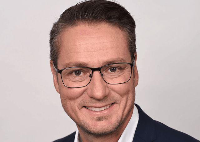 Dennis Brügger als Porträtfoto