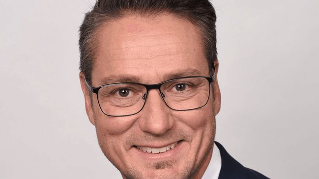 Dennis Brügger als Porträtfoto