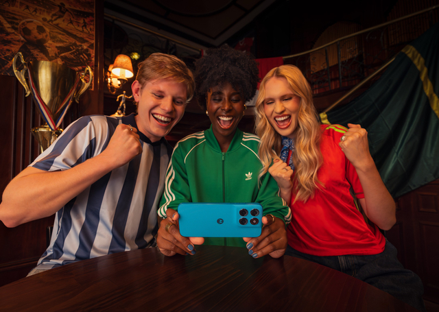 Spieler mit Smartphone
