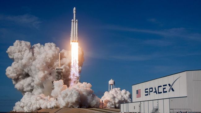 Eine Rakte und der SpaceX Firemsitz