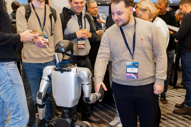 Heißes Thema: KI in Kombination mit Robotern. Auch ein Exemplar dieser Spezies war Teilnehmer der DDC