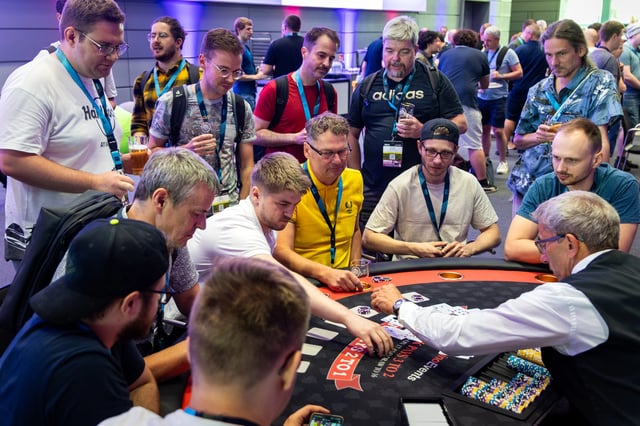 Es gibt auch ein Leben neben der Softwareenwicklung: Entspannung pur bei der DWX Casino Night (Bild 1)