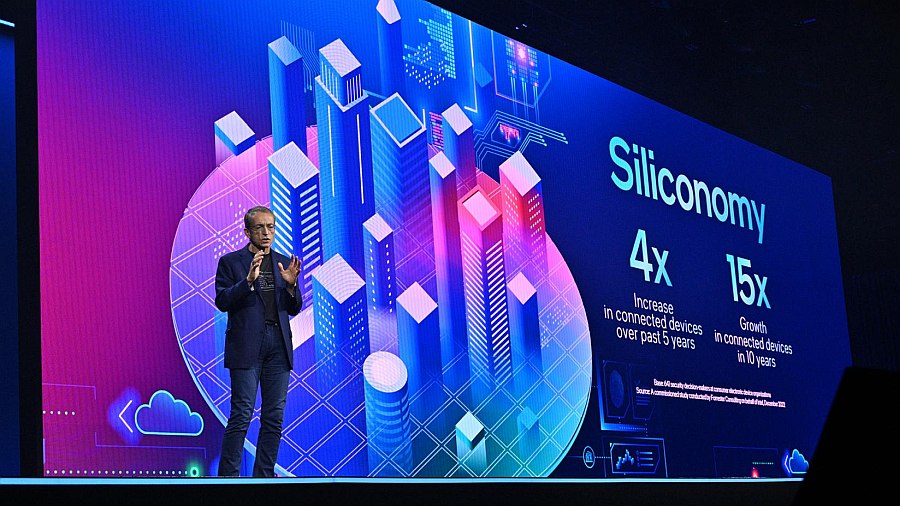 Patrick Gelsinger hält seine Keynote