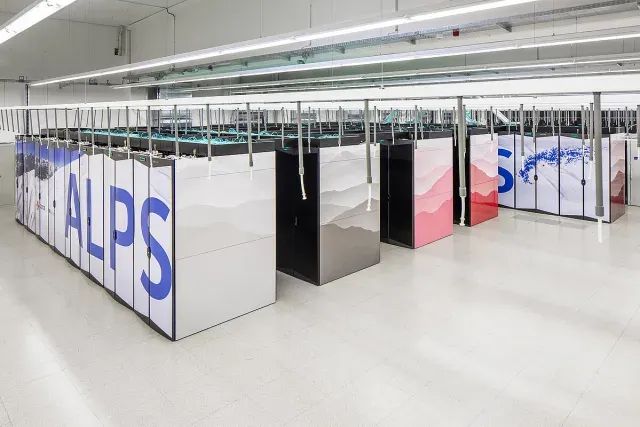 Bild vom Alps Supercomputer im Tessin. Alps ist eine Schlüsselkomponente der Forschungsinfrastruktur am CSCS.