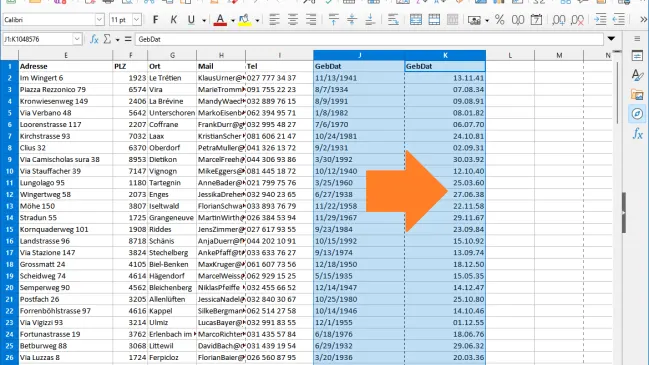 Tabelle mit einer Spalte mit Kalenderdaten im US-Format, daneben dieselben Daten im europäischen Format