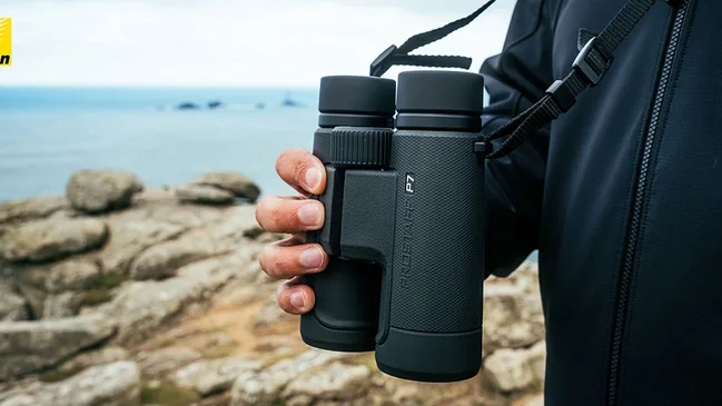 Produktbild Fernglas Nikon PROSTAFF P7 