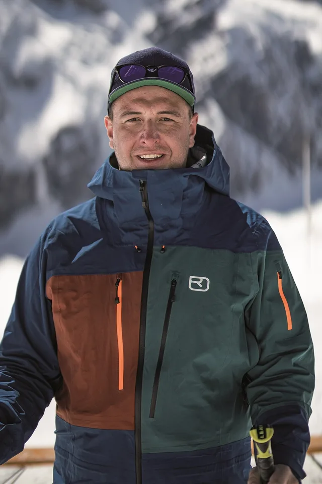 SkiMag22-30