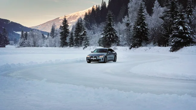 Auf_GeneralImagery_Blizzak6_USP3_ExtendedMileage_Snow_03_HR.jpg