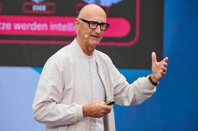 Tim Höttges auf der Digital X