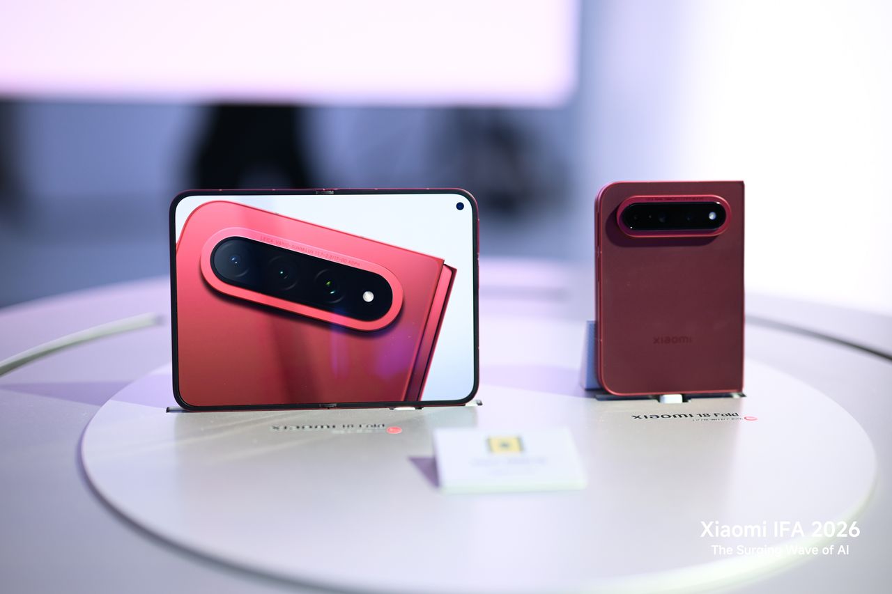 Xiaomi 18 Fold