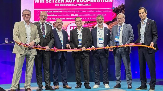 Unterzeichnung auf der Digitalmesse Nørd