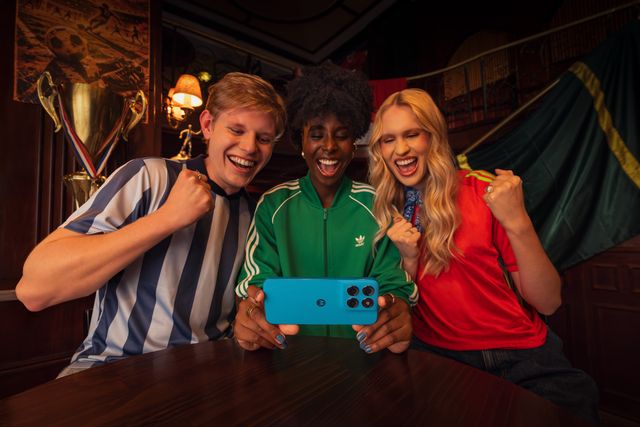 Spieler mit Smartphone