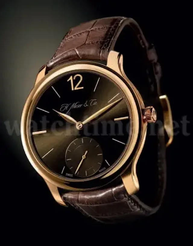 H. Moser & Cie.: Mayu Marrone