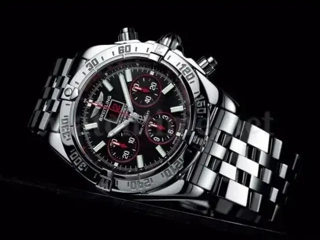 Breitling Blackbird Red Strike 