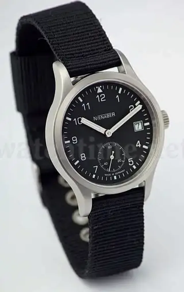 tag-uhr-von-nienaber-bunde