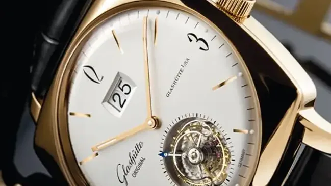 Das Sixties Square Tourbillon erscheint zum 125. Geburtstag von Alfred Helwig