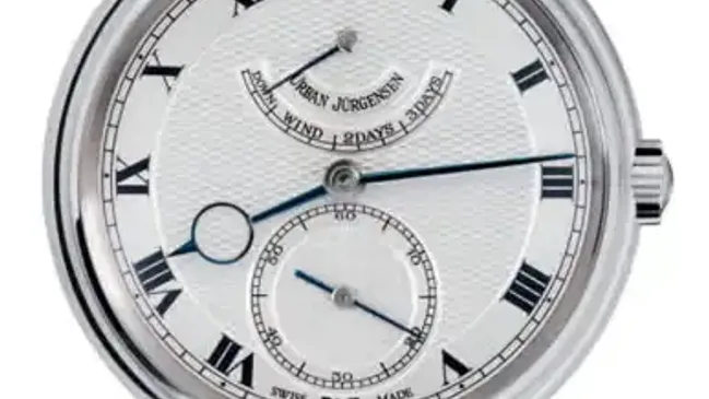 Über der kleinen Sekunde zeigt der Chronometer P8 die verbleibende Gangreserve