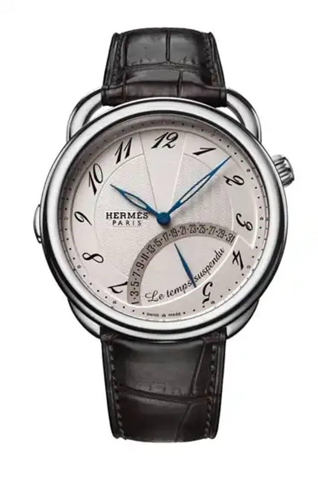 Von Hermès: die Arceau „Angehaltene Zeit“