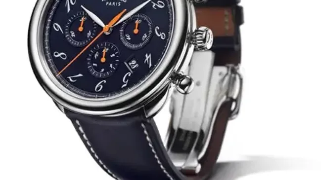 In Blau: der Arceau Chrono Colors von Hermès