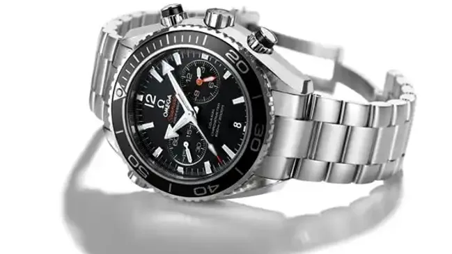 Von Omega: Der neue Seamaster Planet Ocean 45,5 mm Chronograph mit neuem Werk