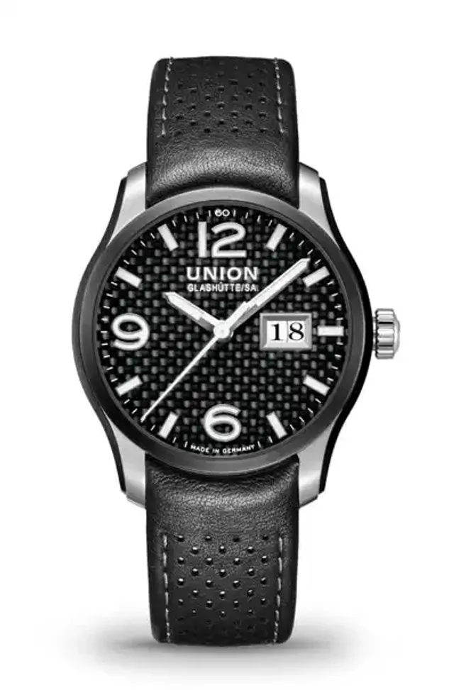 Sportlich: die Belisar Großdatum Karbon von Union Glashütte