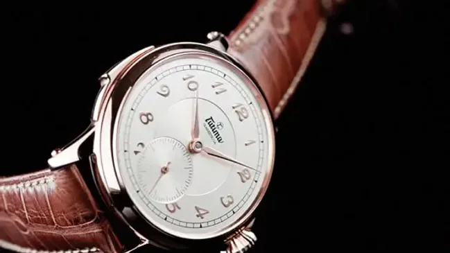 Die Tutima Hommage Minutenrepetition in Roségold