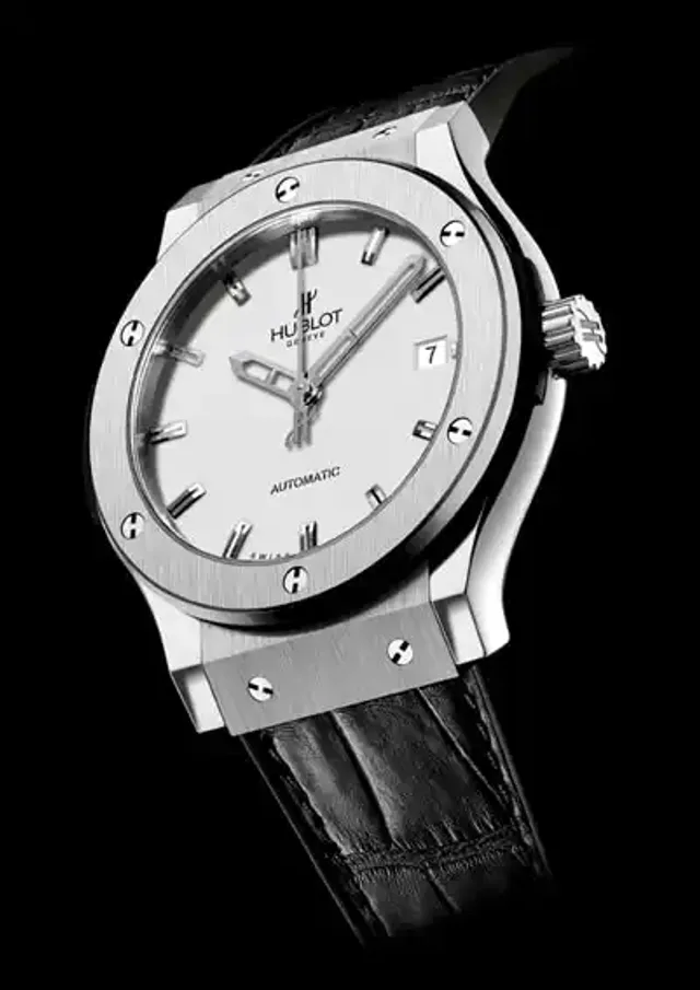 Die Classic Fusion Opalin Dial von Hublot