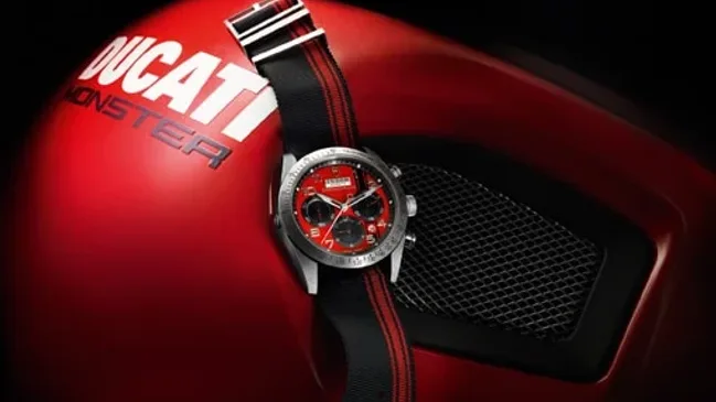 Uhr zum Motorrad: die Fastrider Ducati von Tudor
